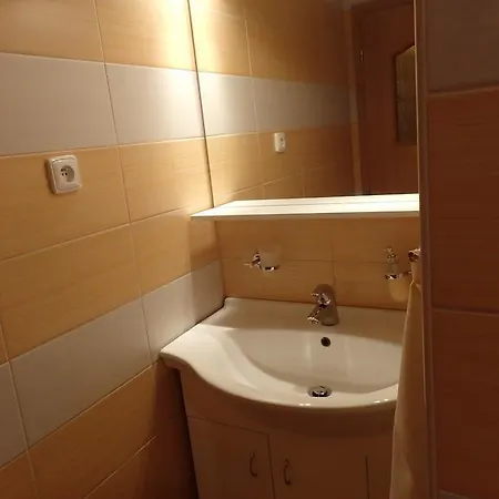 Family House - Zuzana Hytte *